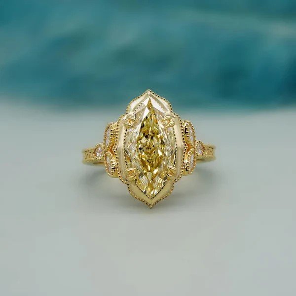 Love Through the Ages: Why US Brides Are Falling for Vintage Engagement Rings