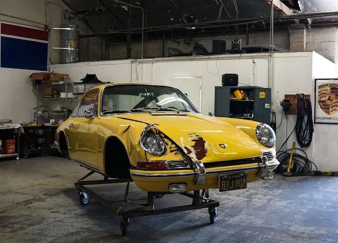 Ceramic Coating vs. Traditional Wax: What’s the Difference?