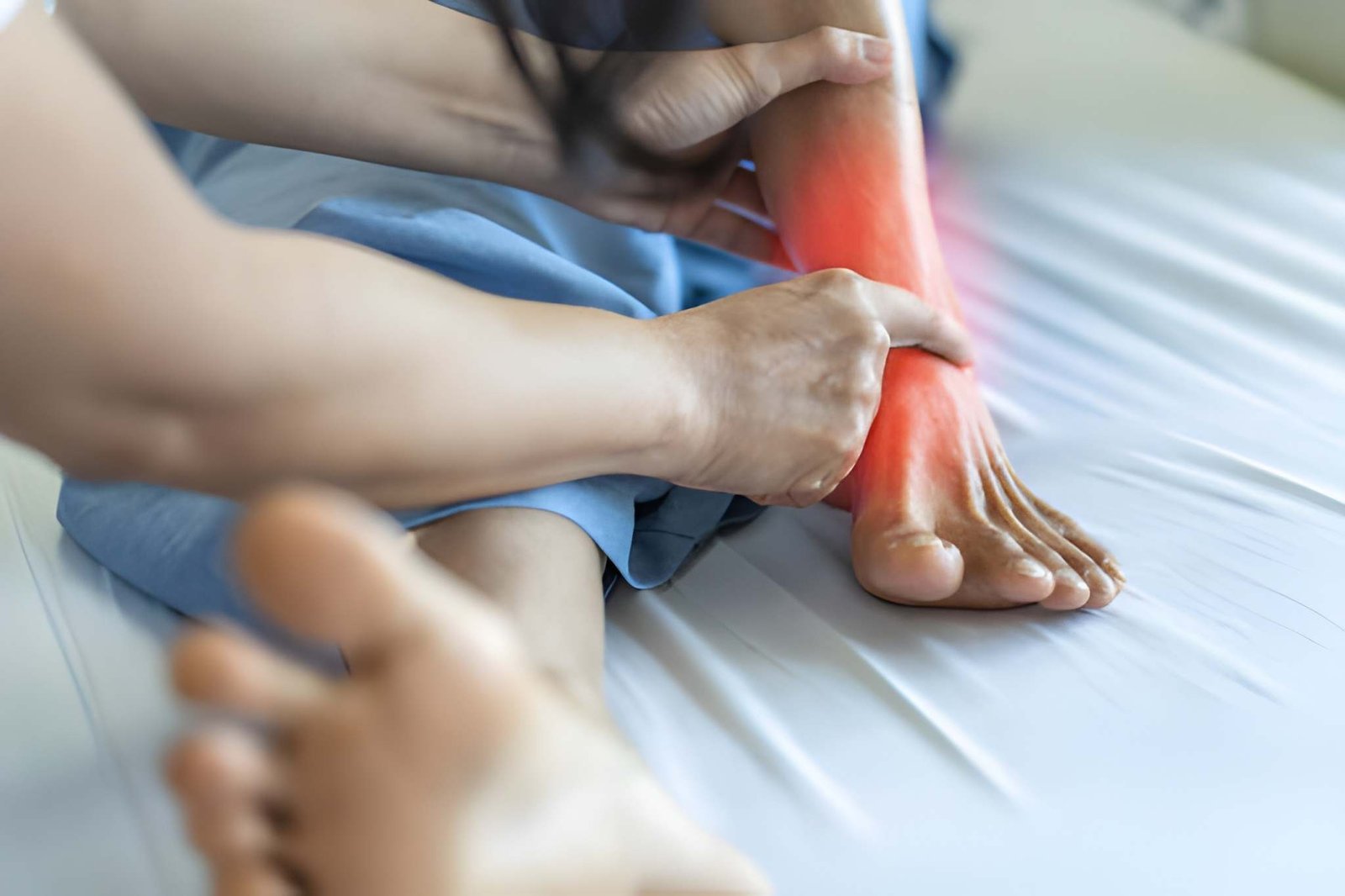 Swelling Legs Treatment in Dubai: Understanding the Causes, Treatment Options, and When to Seek Expert Care