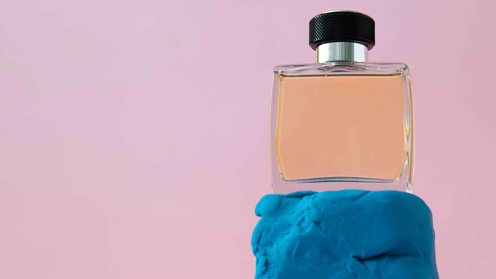 معطر جو: دليل اختيار أفضل الروائح لتعطير المنزل والمكتب في عمان