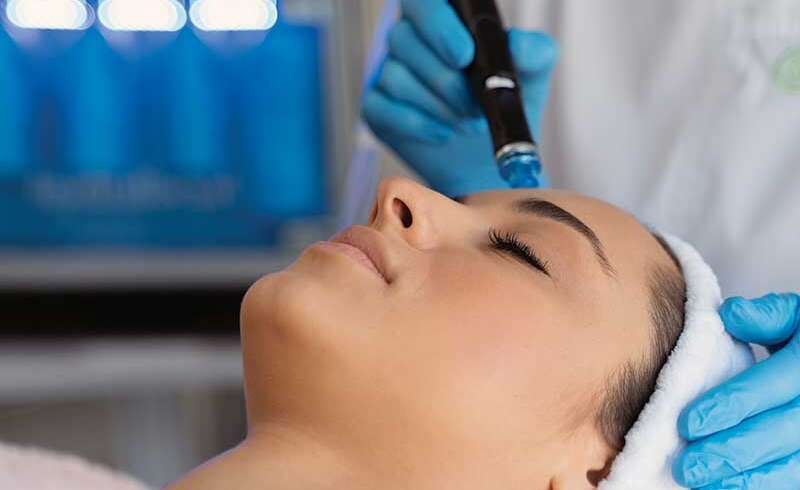 How Expert Skin Care Treatments Help You Look Refreshed