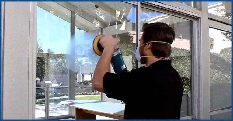 Water Stain & Contaminant Removal: Restore Clear, Clean Glass
