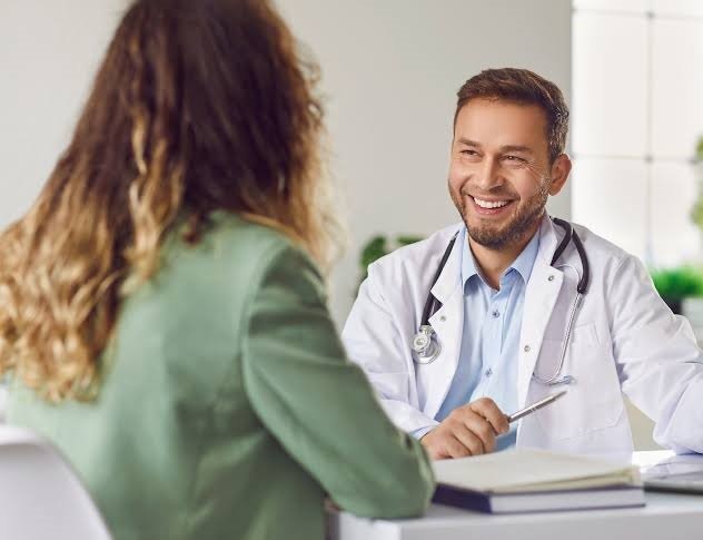 Feeling Overwhelmed? When Is It Time to See a Therapist?