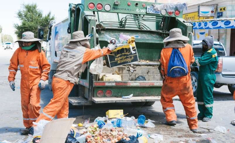 How Same Day Dumpster Rental Service Makes Waste Removal Easier?