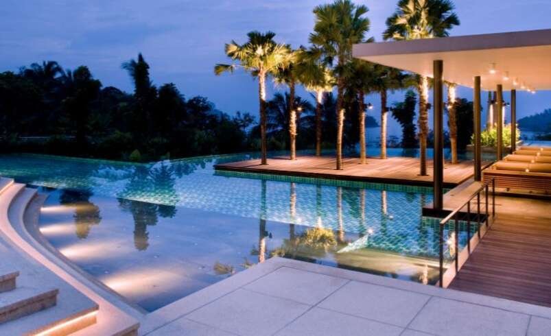 Swimming Pool Remodeling Trends Homeowners Are Choosing