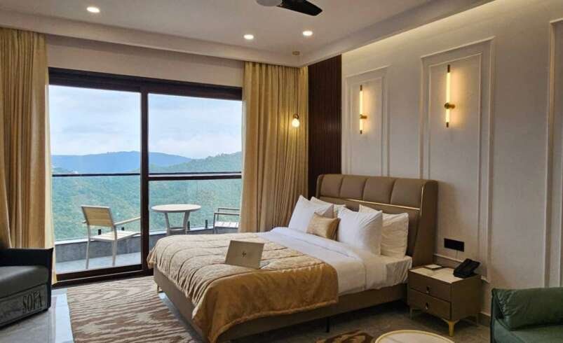 Room in Mukteshwar with Jacuzzi – Enjoy a Luxury Stay at Clarissa Resorts and Hotels