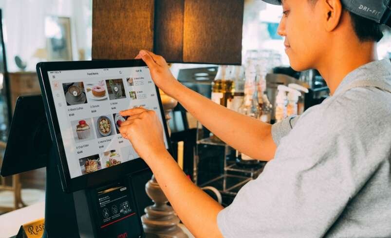 Top Benefits of Choosing POS Systems in Ottawa for Restaurant Growth